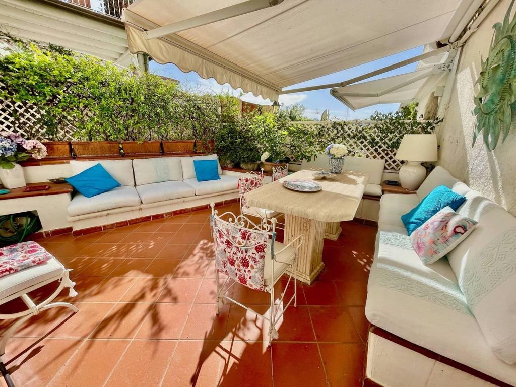 Luxury Apartment for sale in Porto Rotondo, 580 000 €, Photo 1
