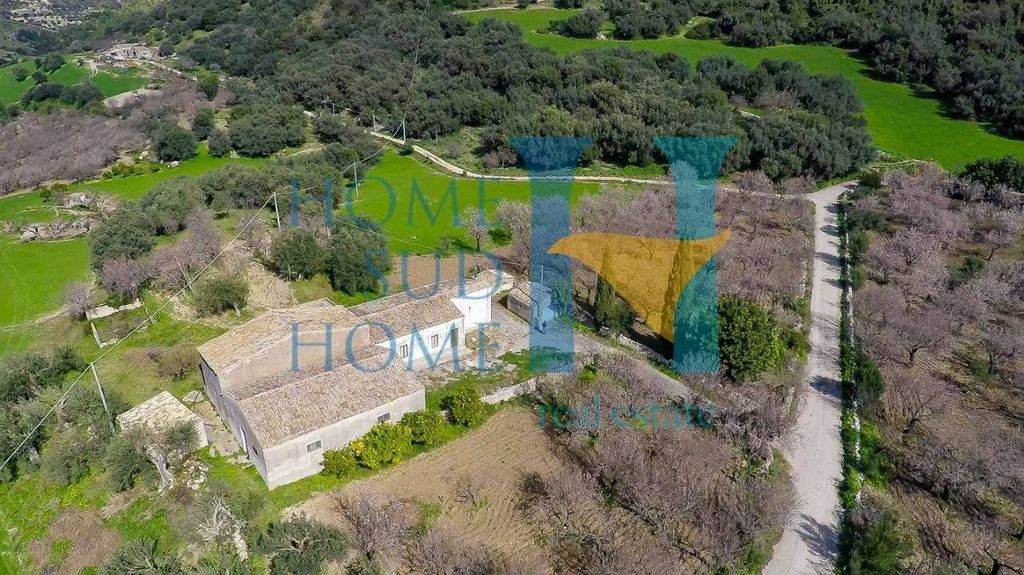 Maison de luxe à vendre à Noto, 460 000 €, Photo 1