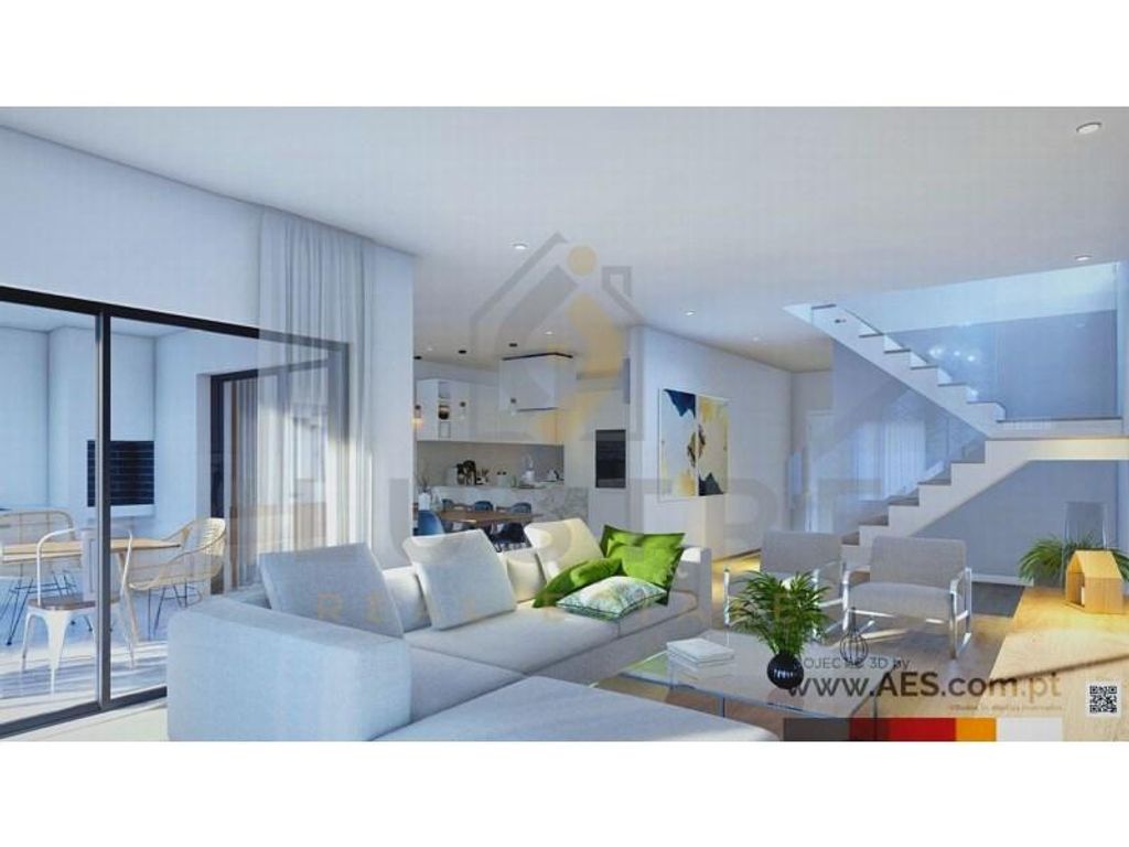 Luxury House for sale in Seixal, 675 000 €, Photo 1