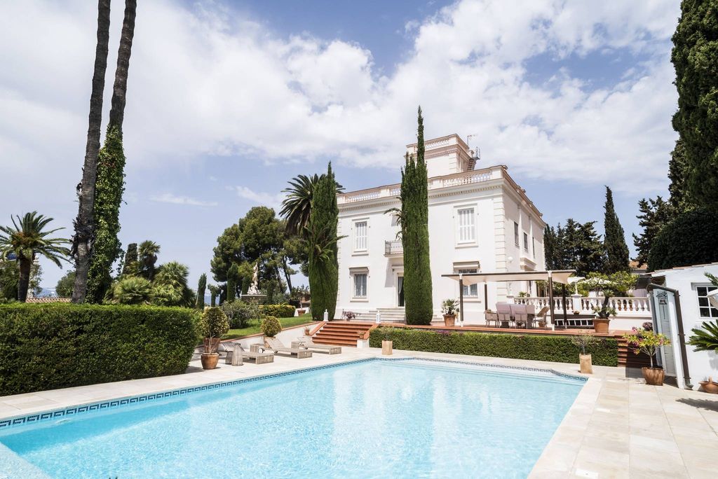 Luxury House for sale in Sant Just Desvern, 9 700 000 €, Photo 1