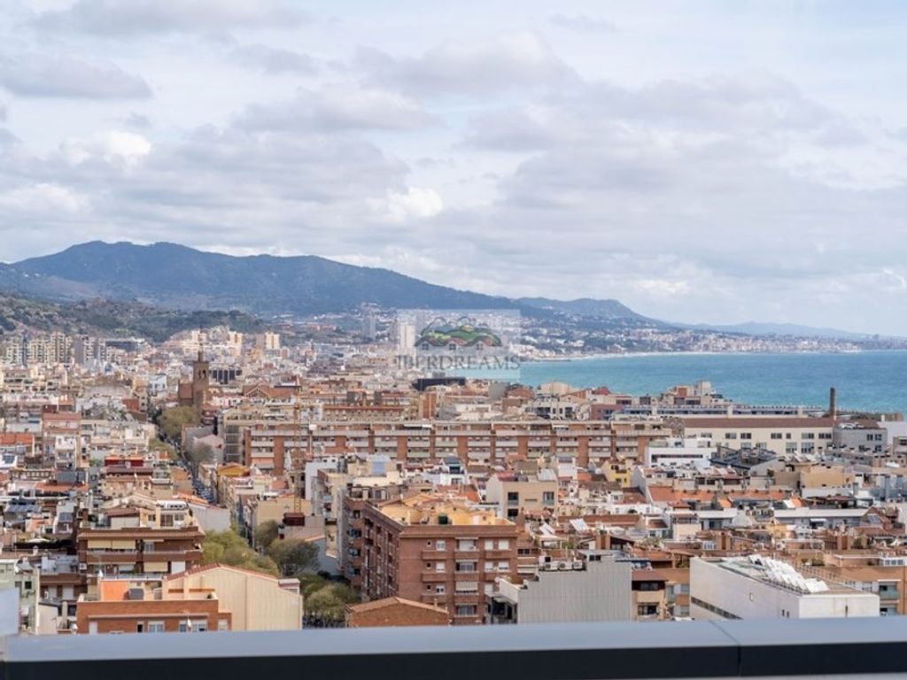 Appartement de luxe à vendre à Badalona, 547 500 €, Photo 1