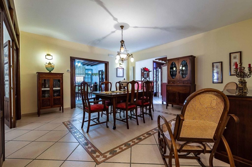 Maison de luxe à vendre à Colmenar, 430 000 €, Photo 2