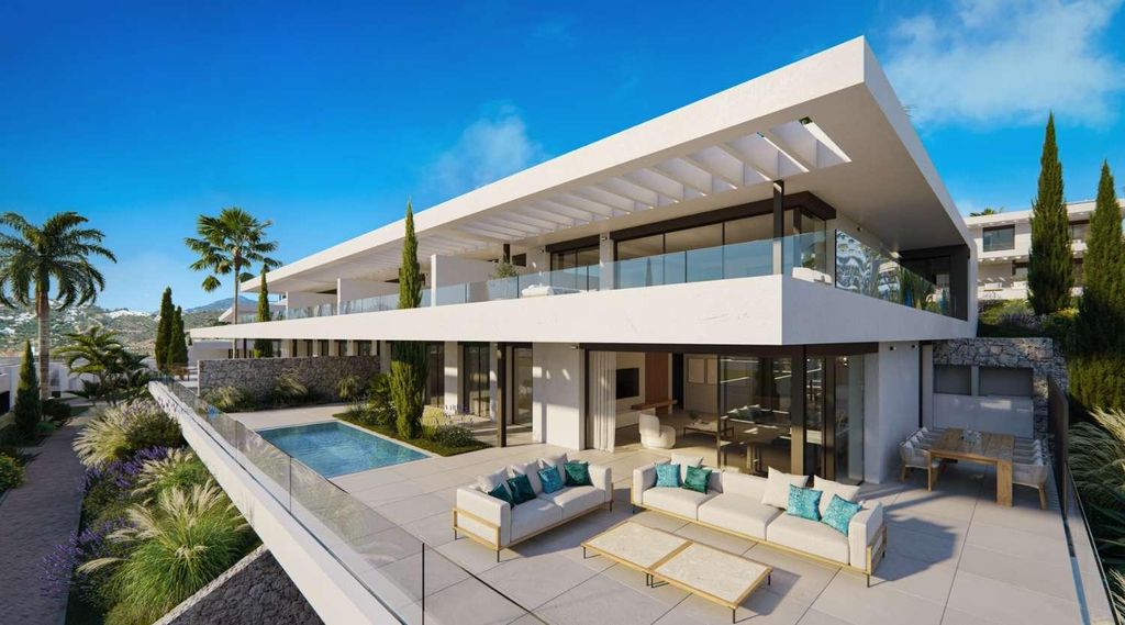 Maison de luxe à vendre à Marbella, 1 680 000 €, Photo 1