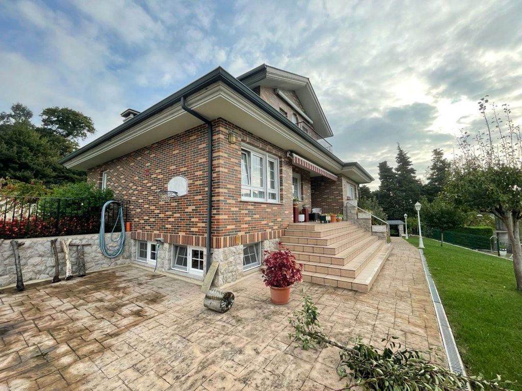 Luxury House for sale in Bárcena de Cicero, 485 000 €, Photo 2