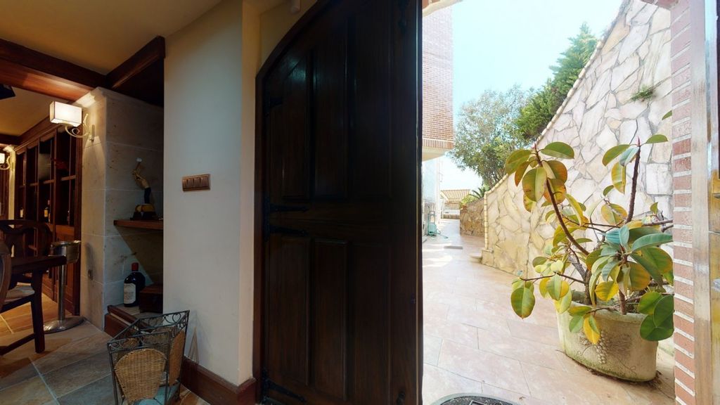 Luxury House for sale in Castro-Urdiales, 1 280 000 €, Photo 3