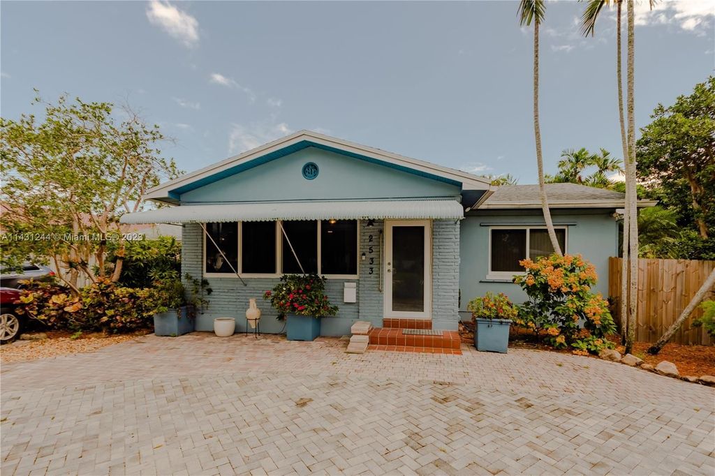 Luxury House for sale in Hollywood, 858 445 €, Photo 3