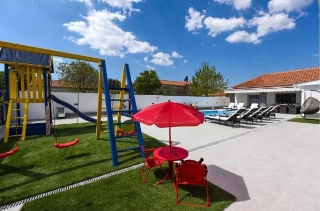 Luxury House for sale in Zadar, 980 000 €, Photo 3
