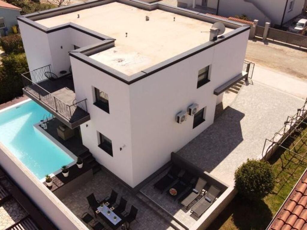 Maison de luxe à vendre à Štinjan, 695 000 €, Photo 1