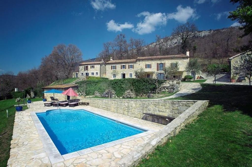Maison de luxe à vendre à Gorenja Vas, 0 €, Photo 1