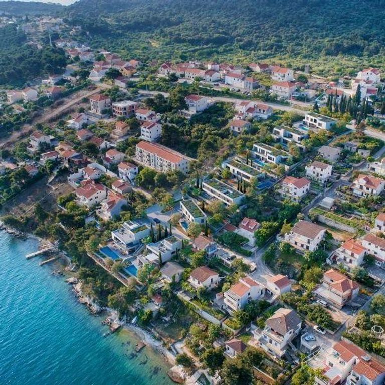 Maison de luxe à vendre à Ciovo, 1 300 000 €, Photo 1