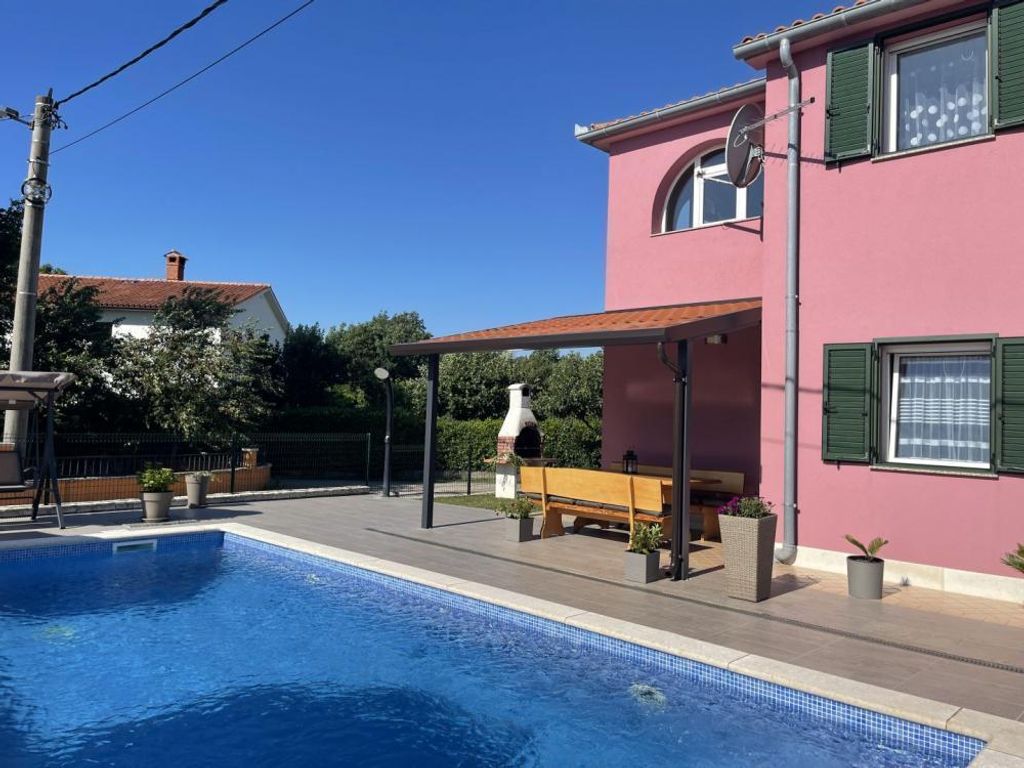 Maison de luxe à vendre à Kapelica, 650 000 €, Photo 1