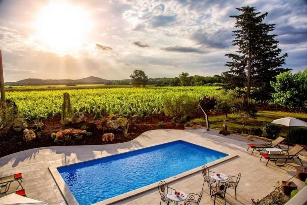 Maison de luxe à vendre à Porec, 1 195 000 €, Photo 1
