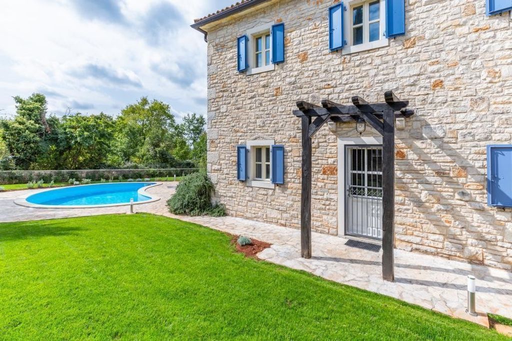 Maison de luxe à vendre à Tinjan, 1 686 000 €, Photo 6