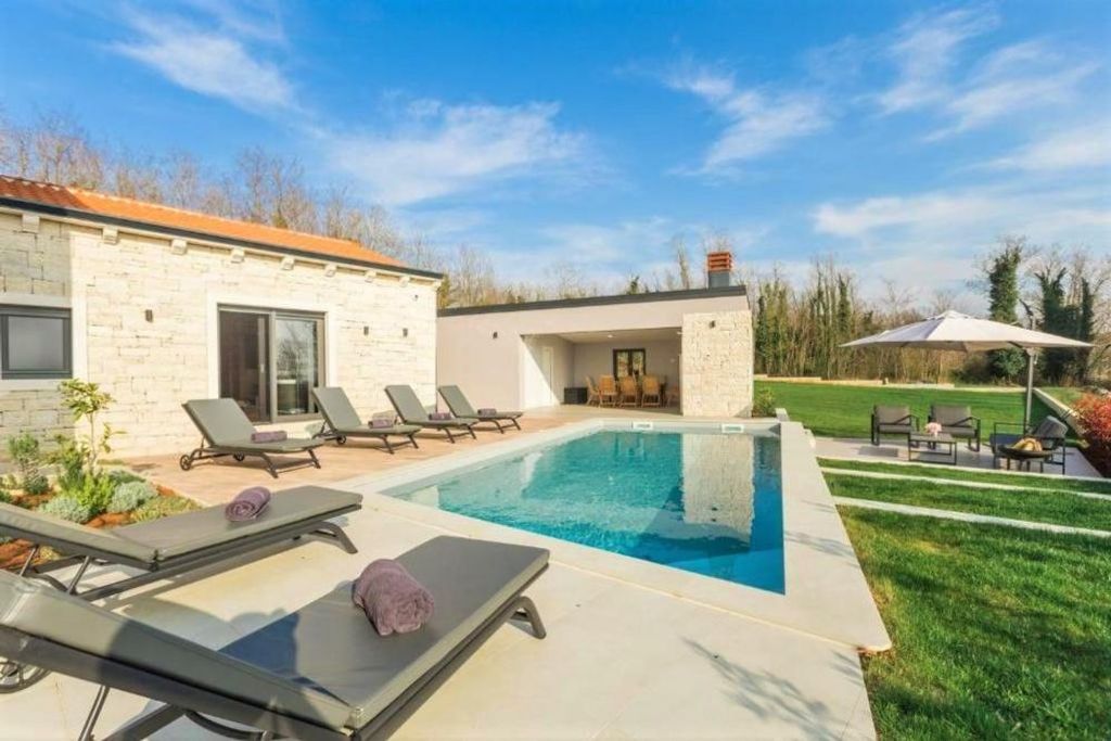 Maison de luxe à vendre à Porec, 0 €, Photo 5