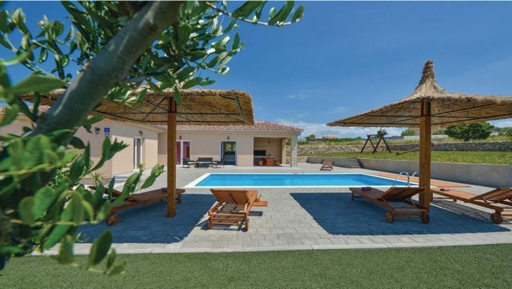 Maison de luxe à vendre à Zadar, 750 000 €, Photo 4