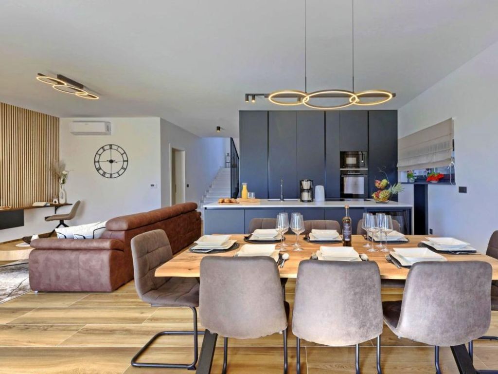 Maison de luxe à vendre à Porec, 880 000 €, Photo 7
