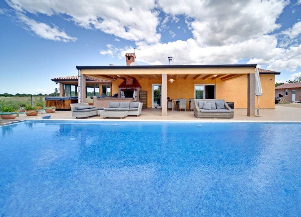 Luxury House for sale in Novigrad, 1 100 000 €, Photo 4