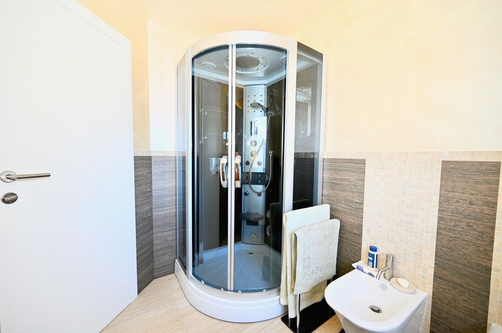 Maison de luxe à vendre à Agra, 2 913 014 €, Photo 3