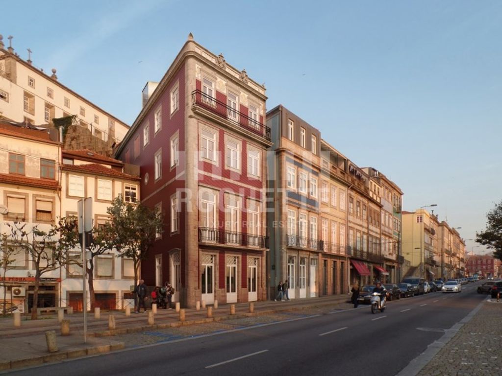 Luxury Apartment for sale in Porto, 495 000 €, Photo 1