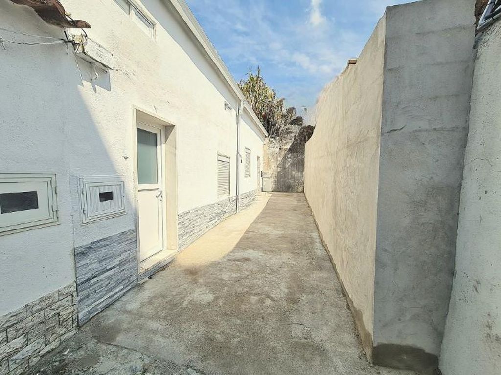 Luxury House for sale in Lisbon, 555 000 €, Photo 1