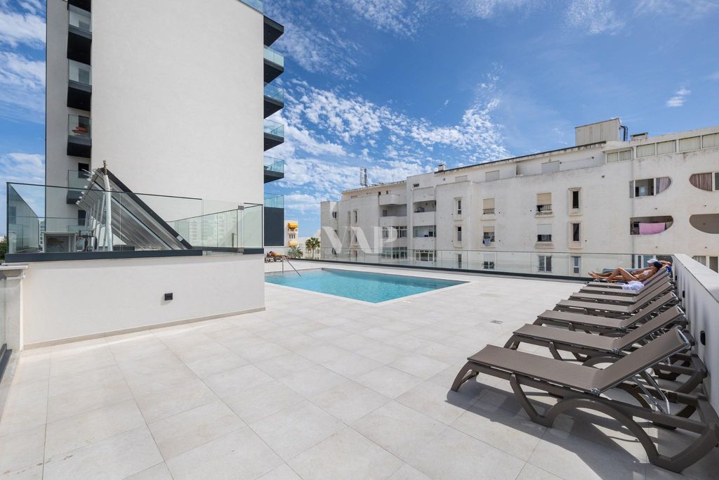 Luxury Apartment for sale in Quarteira, 659 000 €, Photo 1