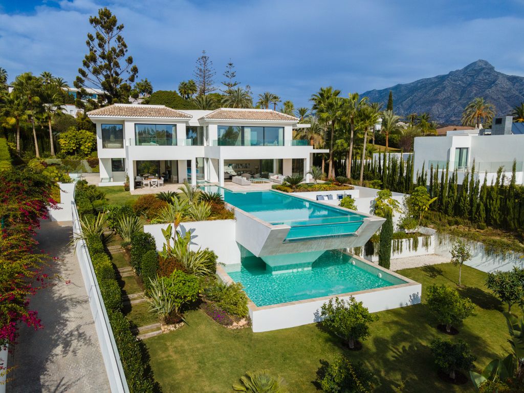 Luxury House for sale in Marbella, 6 990 000 €, Photo 1