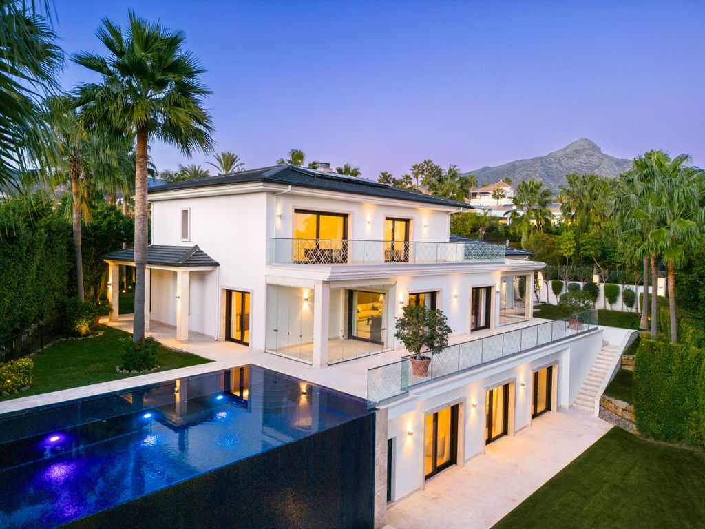 Luxury House for sale in Marbella, 7 500 000 €, Photo 1