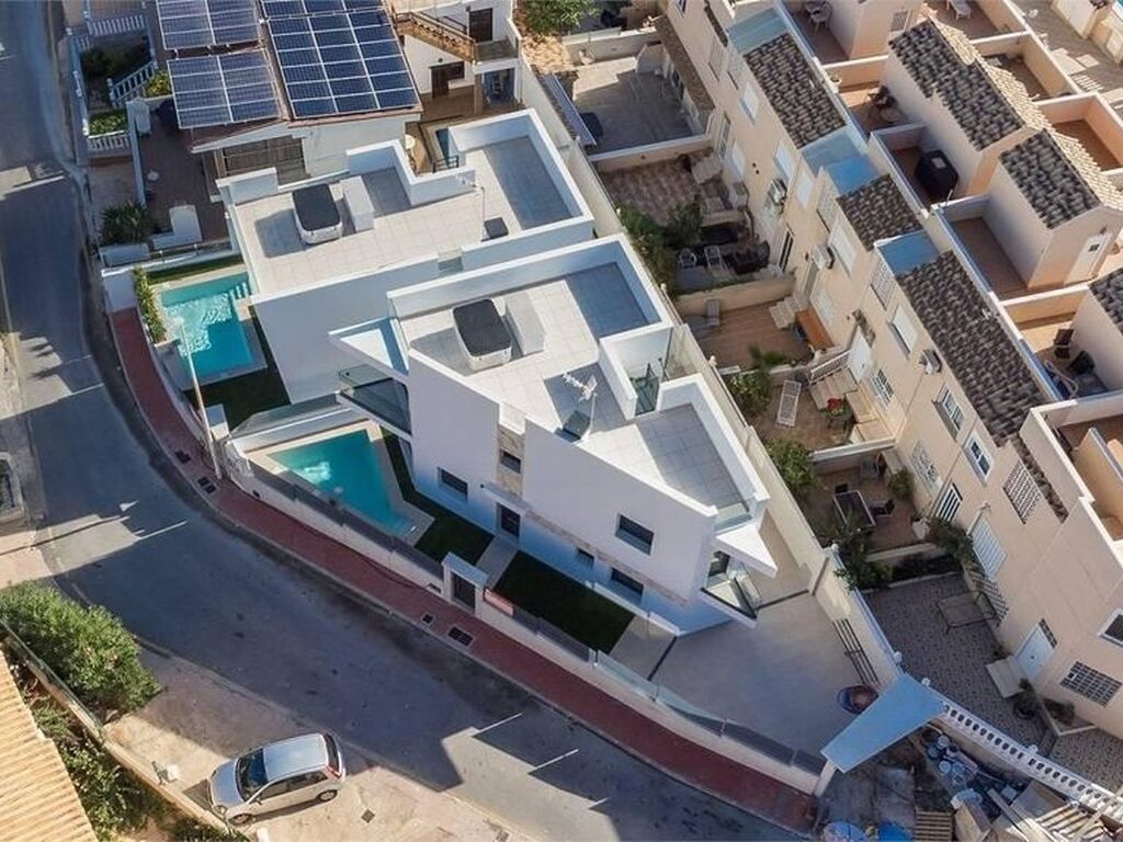 Maison de luxe à vendre à Torrevieja, 660 000 €, Photo 2