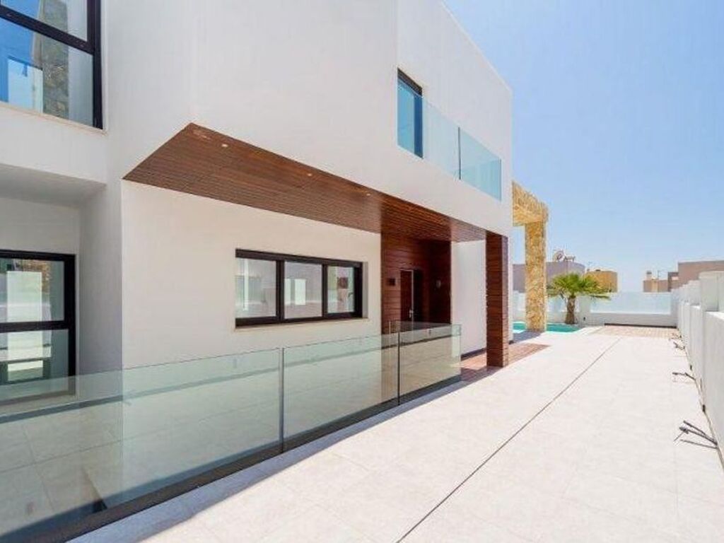 Maison de luxe à vendre à Torrevieja, 699 000 €, Photo 3