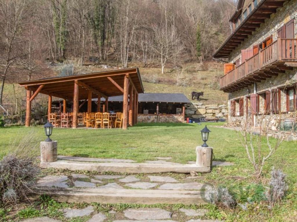 Maison de luxe à vendre à Les, 800 000 €, Photo 3