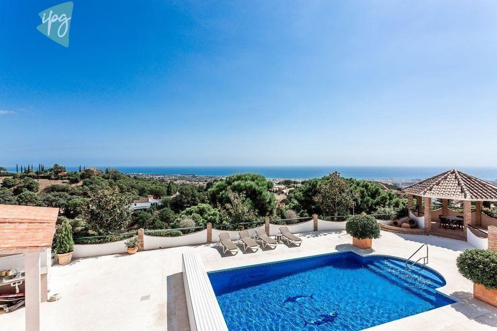 Maison de luxe à vendre à Estepona, 1 095 000 €, Photo 1