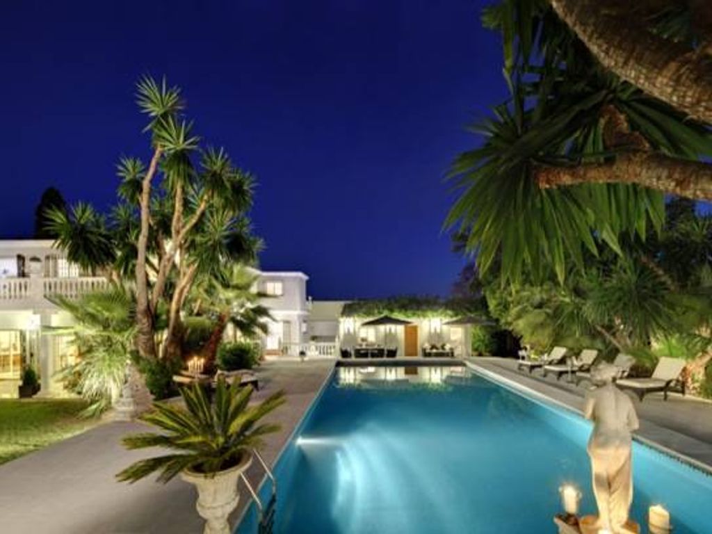 Luxury House for sale in Marbella, 1 750 000 €, Photo 1