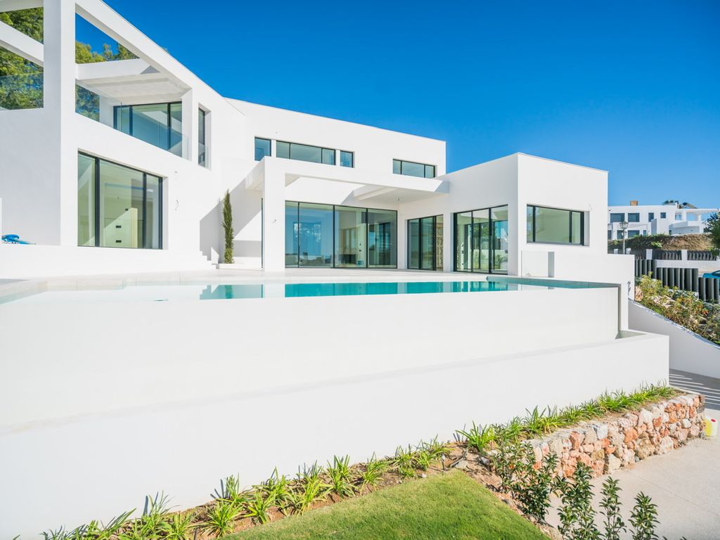 Luxury House for sale in Marbella, 3 099 000 €, Photo 1