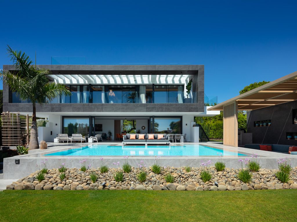 Luxury House for sale in Marbella, 3 695 000 €, Photo 1