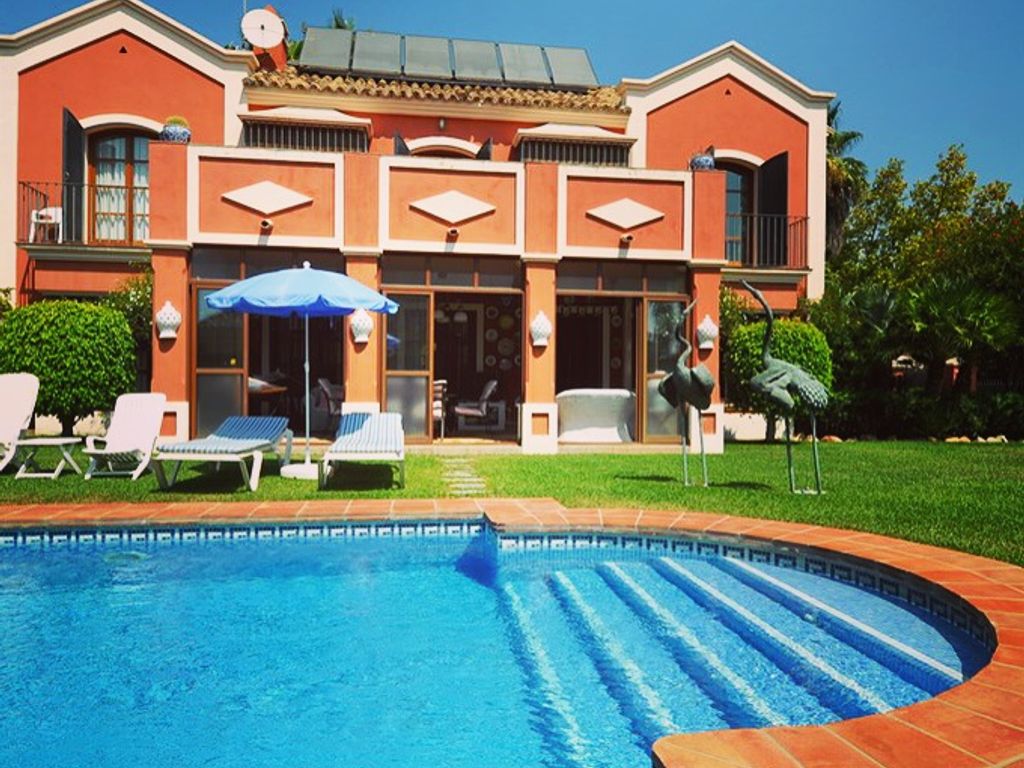 Luxury House for sale in Marbella, 1 700 000 €, Photo 3