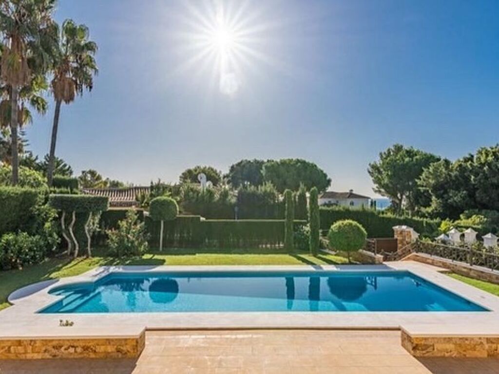 Luxury House for sale in Marbella, 2 700 000 €, Photo 2
