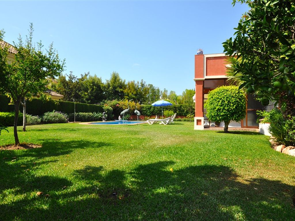 Luxury House for sale in Marbella, 1 700 000 €, Photo 4