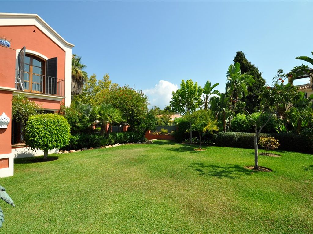 Luxury House for sale in Marbella, 1 700 000 €, Photo 6
