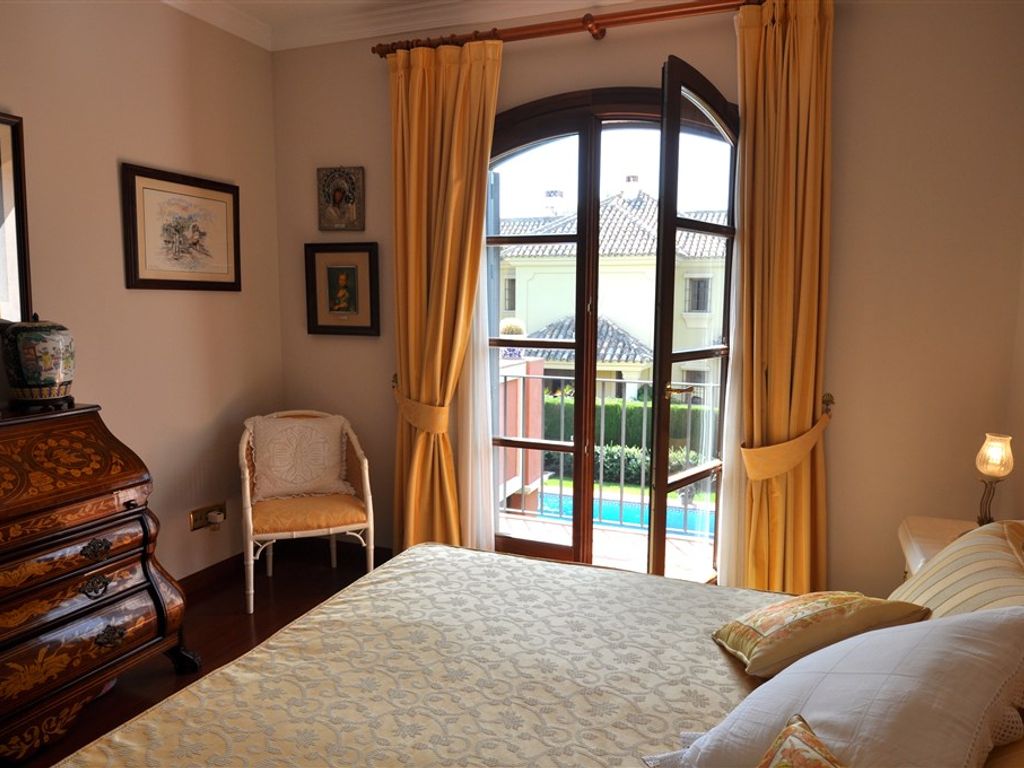 Luxury House for sale in Marbella, 1 700 000 €, Photo 5