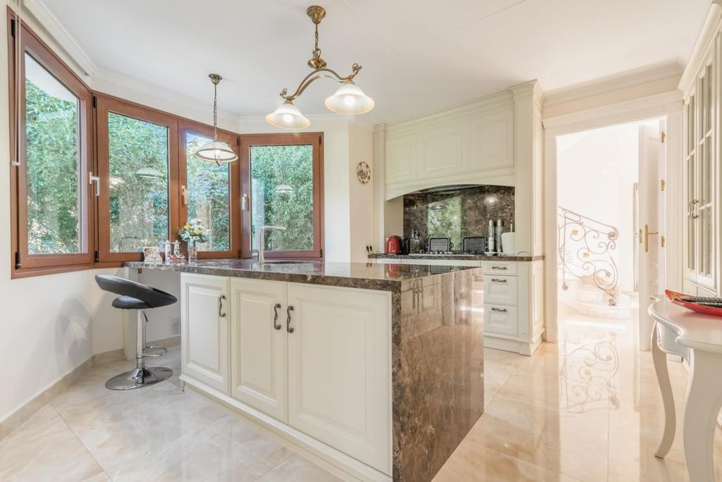 Luxury House for sale in Marbella, 2 700 000 €, Photo 7
