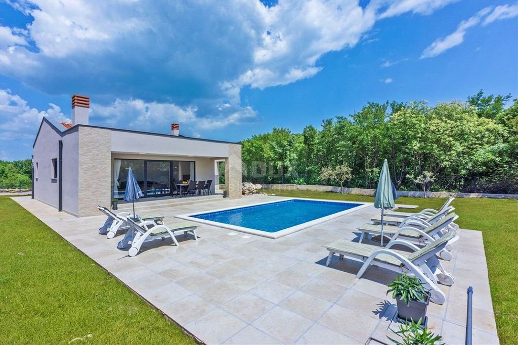 Maison de luxe à vendre à Labin, 490 000 €, Photo 2