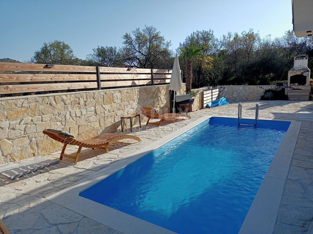 Maison de luxe à vendre à Pakoštane, 950 000 €, Photo 3