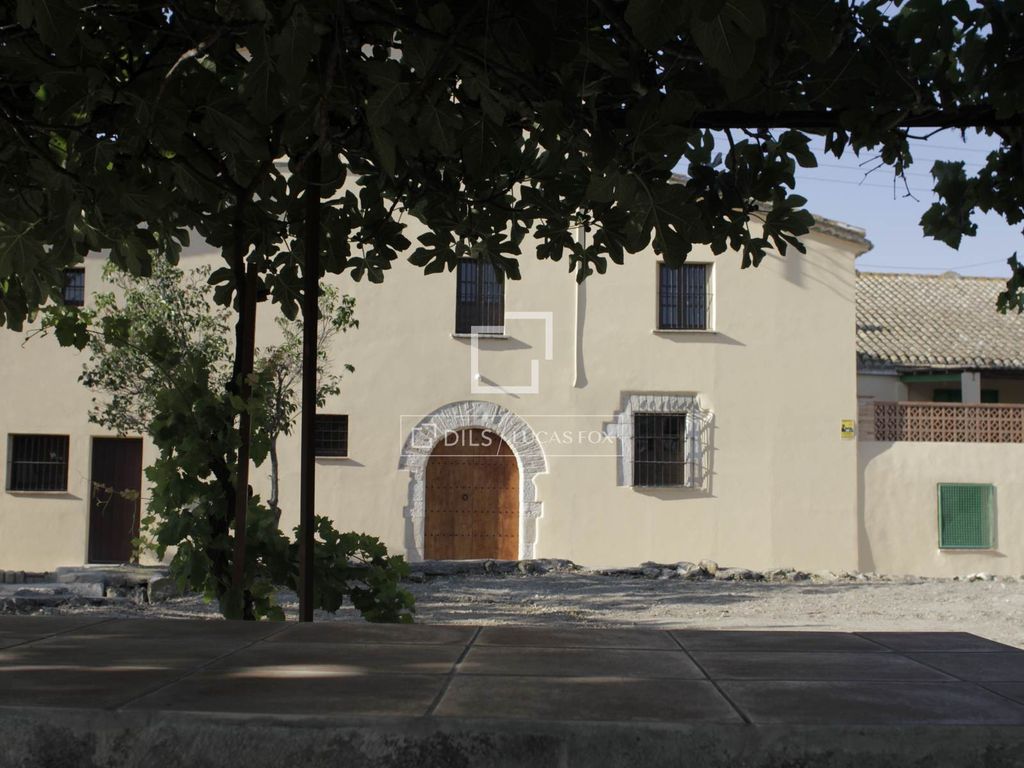 Luxury House for sale in Castellet, 2 200 000 €, Photo 2