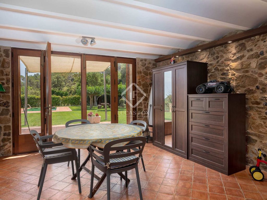 Luxury House for sale in Lladó, 900 000 €, Photo 4