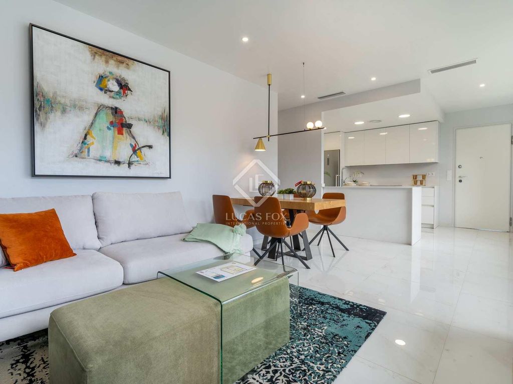 Luxury Apartment for sale in Benidorm, 690 000 €, Photo 2