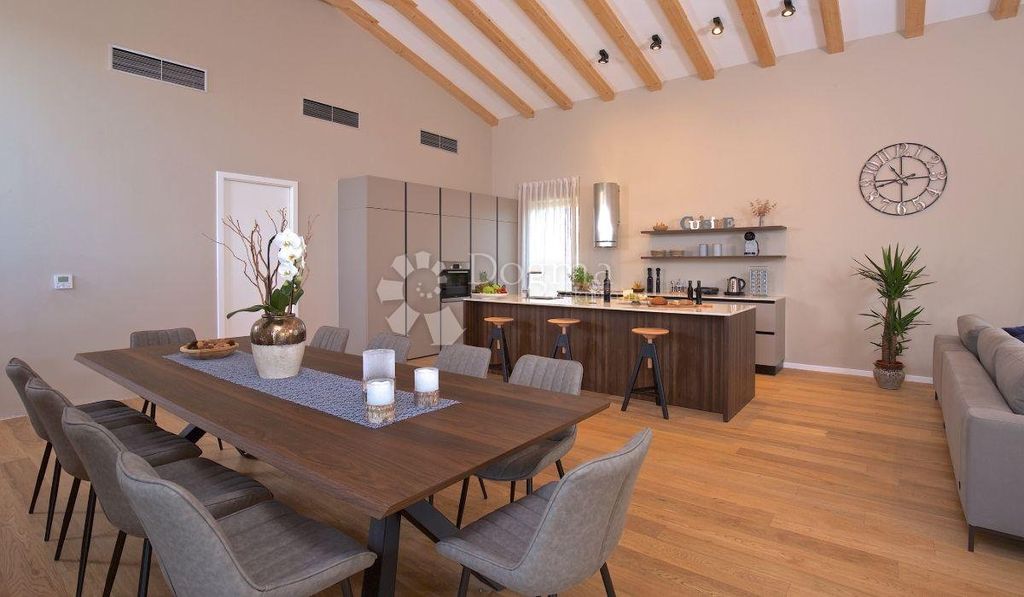 Luxury House for sale in Brtonigla, 2 575 000 €, Photo 3