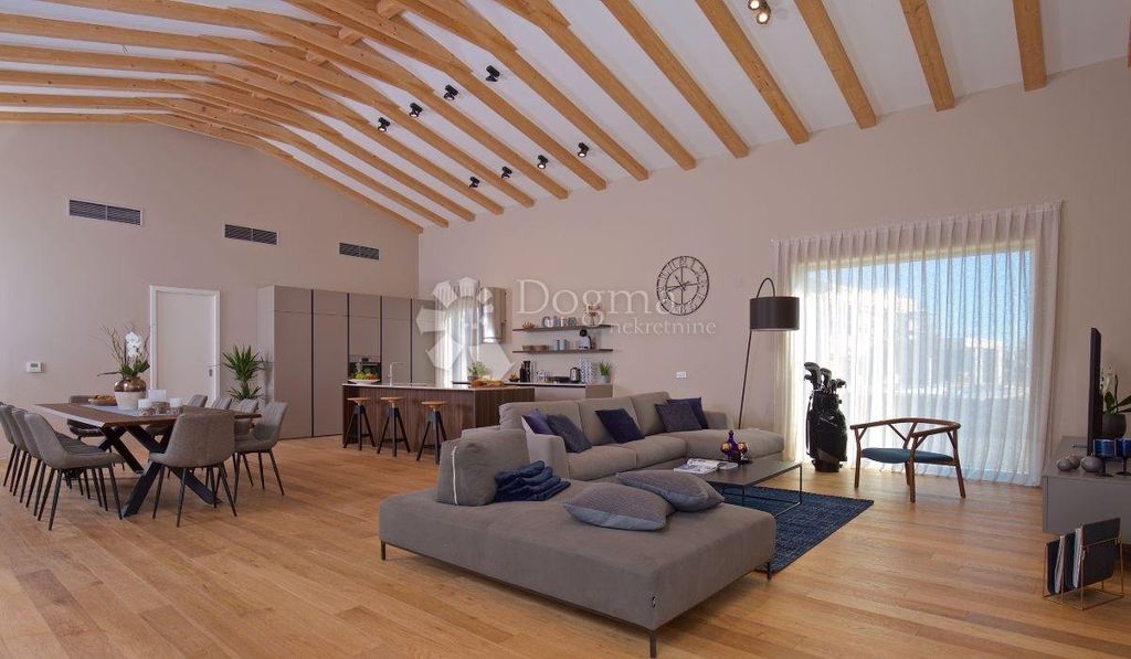 Luxury House for sale in Brtonigla, 2 575 000 €, Photo 6