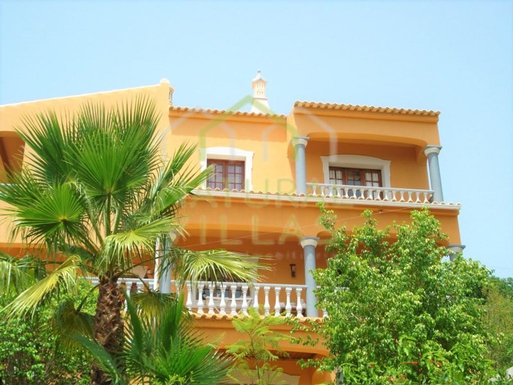 Maison de luxe à vendre à Faro, 690 000 €, Photo 1