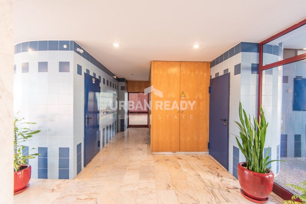 Luxury Apartment for sale in Almada, 650 000 €, Photo 4