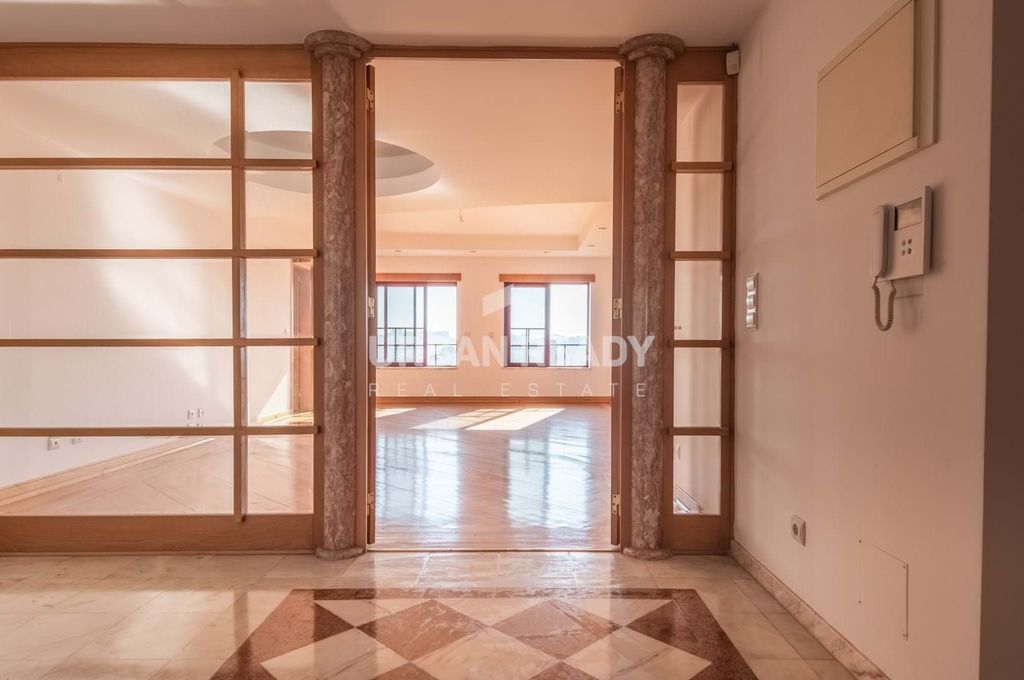 Luxury Apartment for sale in Almada, 650 000 €, Photo 7